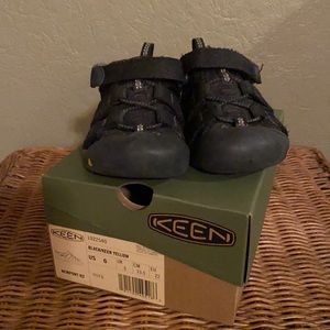Toddler Keens